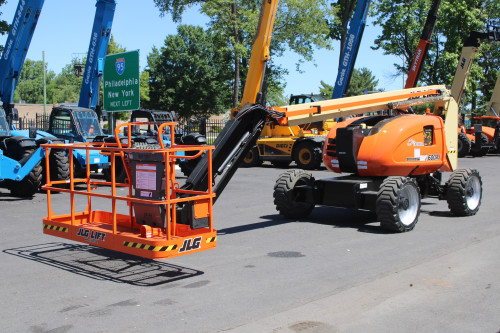 2017 JLG 600AJ  For Sale