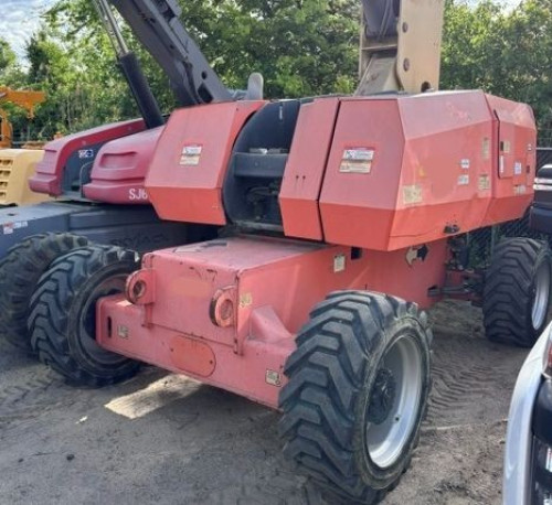 2014 JLG 800S  For Sale