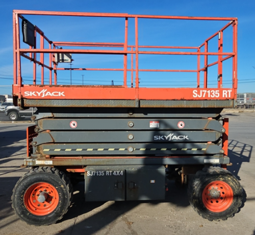 2014 SkyJack SJ7135  For Sale