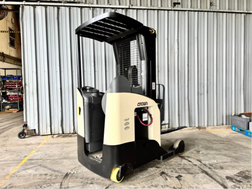 2015 Crown RR5725-35  For Sale