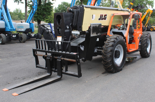 2016 JLG 1055  For Sale