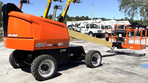 2017 JLG 400S  For Sale