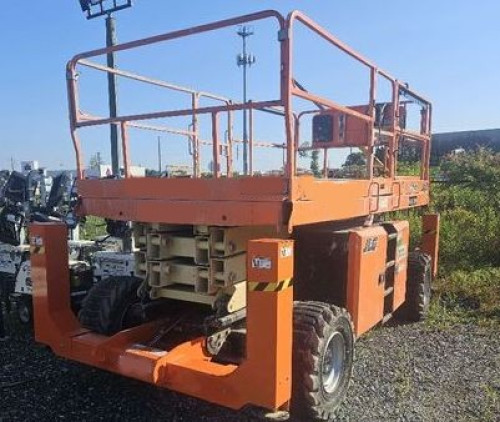 2019 JLG 330LRT  For Sale