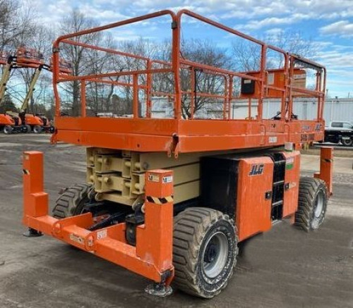 2019 JLG 330LRT  For Sale