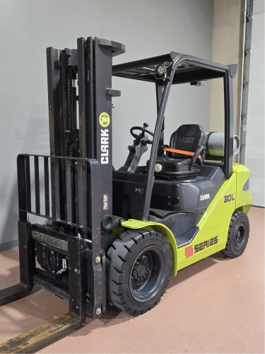 2021 Clark S30L  For Sale