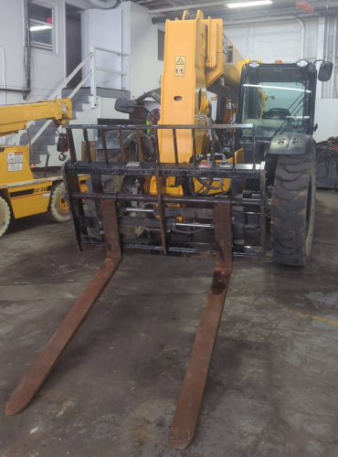2023 JCB 509-42  For Sale