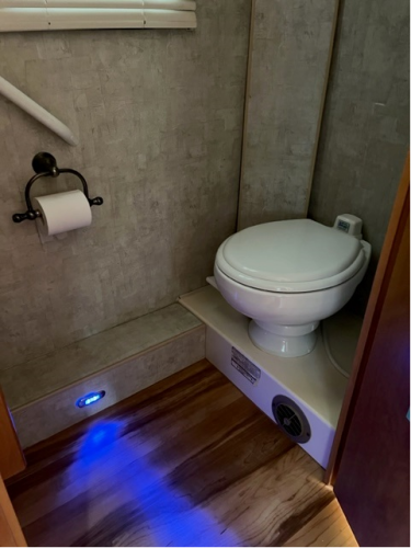 2005 Fleetwood Expedition 34M Diesel For Sale 150159_31