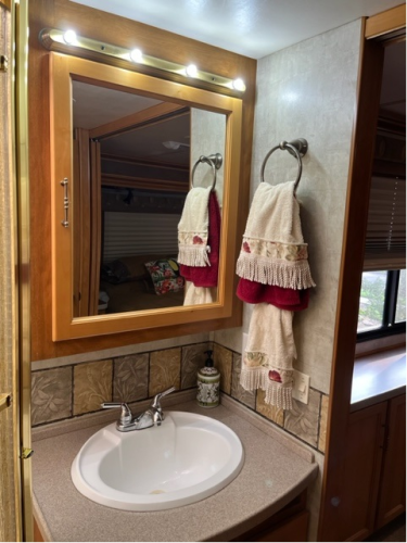 2005 Fleetwood Expedition 34M Diesel For Sale 150159_10