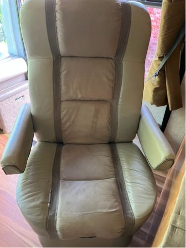2005 Fleetwood Expedition 34M Diesel For Sale 151969_21