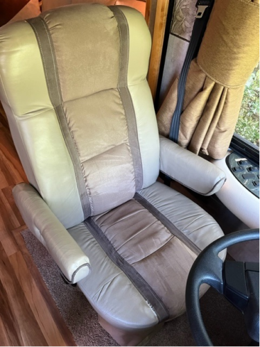 2005 Fleetwood Expedition 34M Diesel For Sale 151969_22