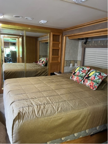 2005 Fleetwood Expedition 34M Diesel For Sale 151969_16