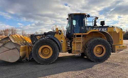 2017 John Deere 844K  For Sale