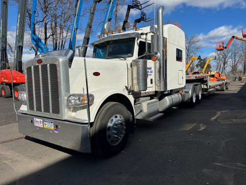2024 Peterbilt 389 Mid Roof Sleeper Tractor Diesel For Sale