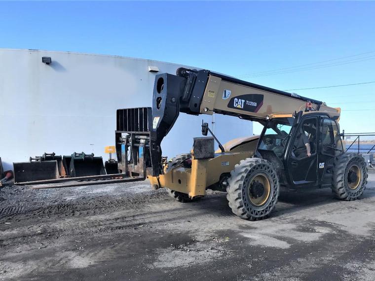 Caterpillar TL1255D Telehandler