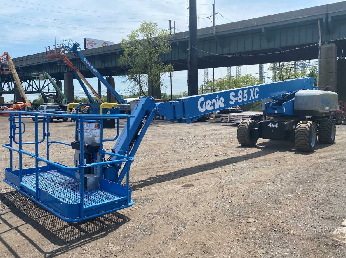 Genie S85XC Straight Boom Lift