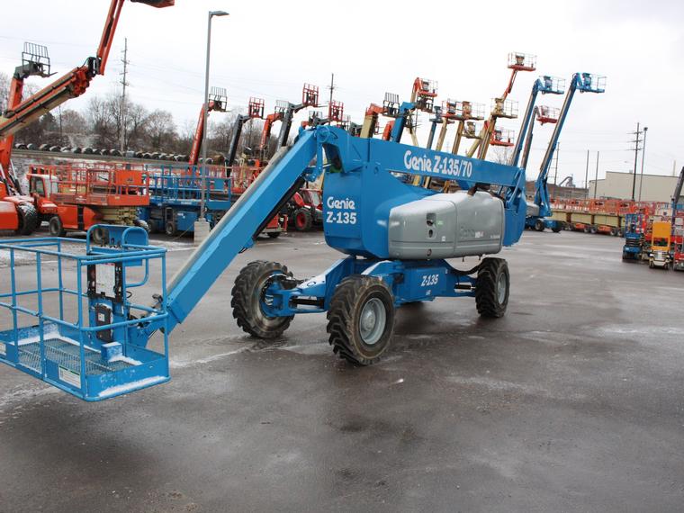 Genie Z135-70 Articulating Boom Lift