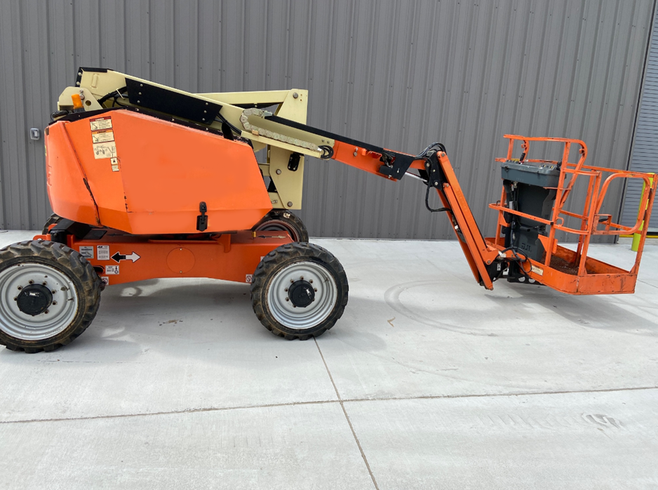 JLG 340AJ Articulating Boom Lift