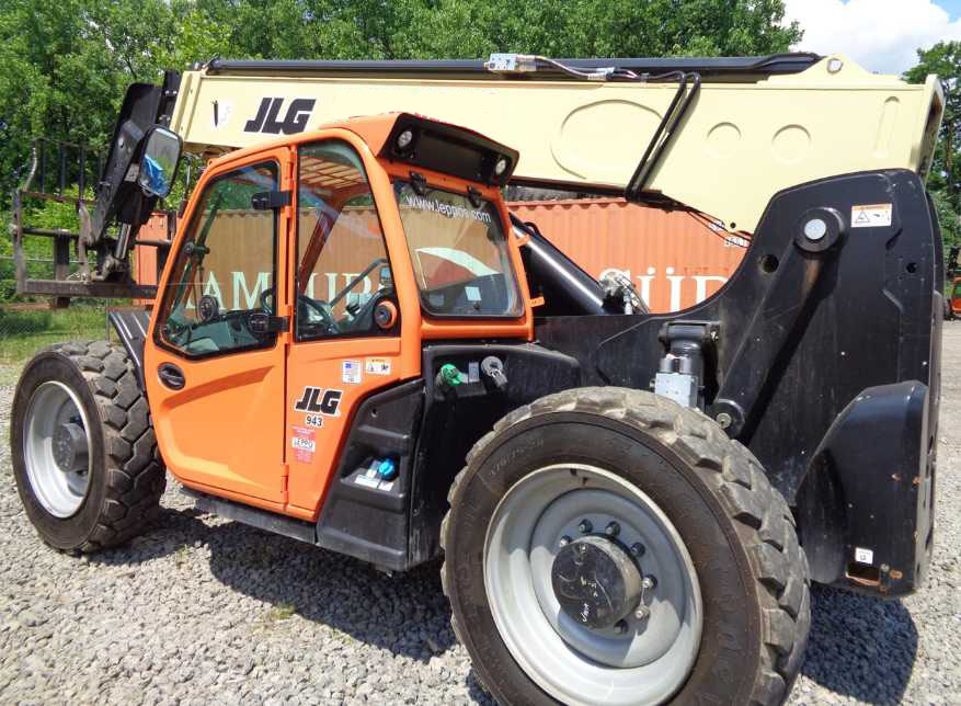 JLG 943 Telehandler
