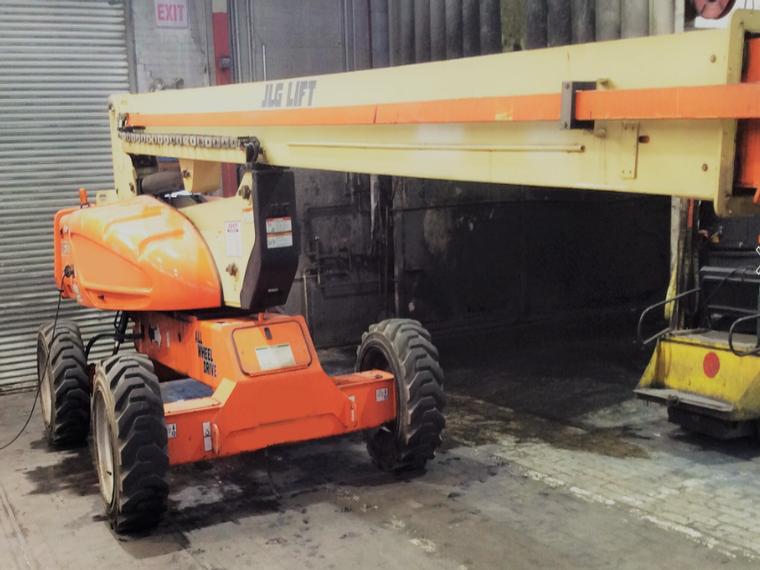 JLG M600JP Straight Boom Lift