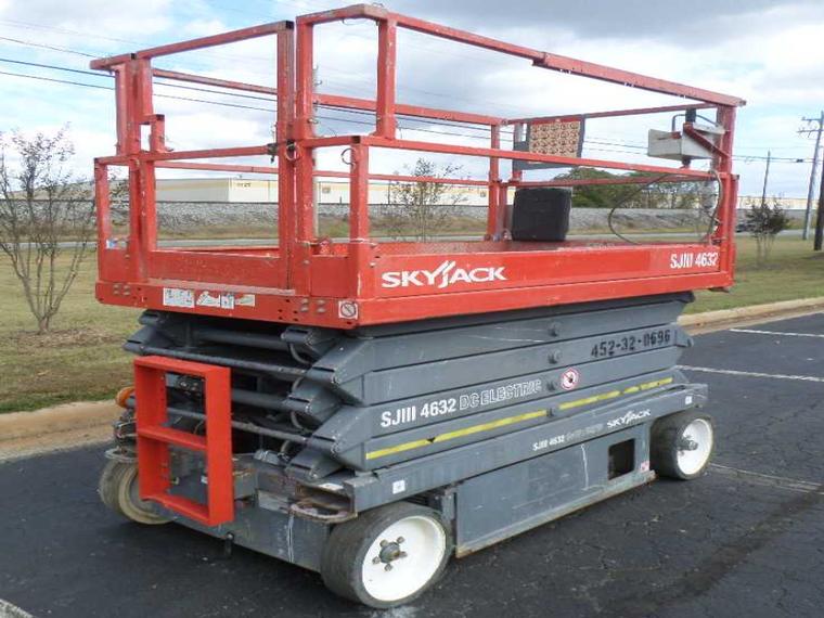 SkyJack SJ4632 Scissor Lift