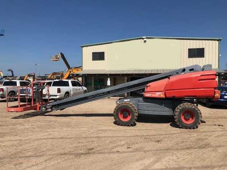 SkyJack SJ61T Straight Boom Lift