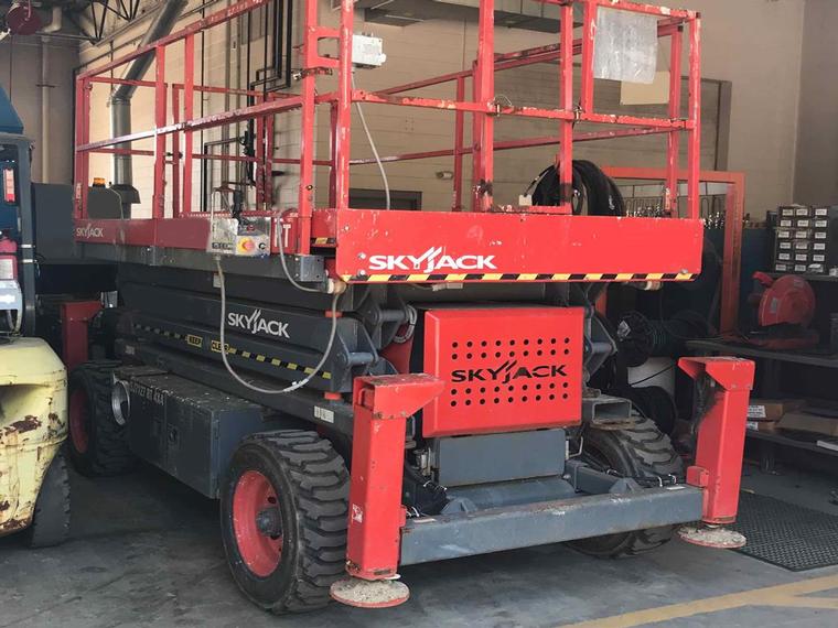 SkyJack SJ7127RT Scissor Lift